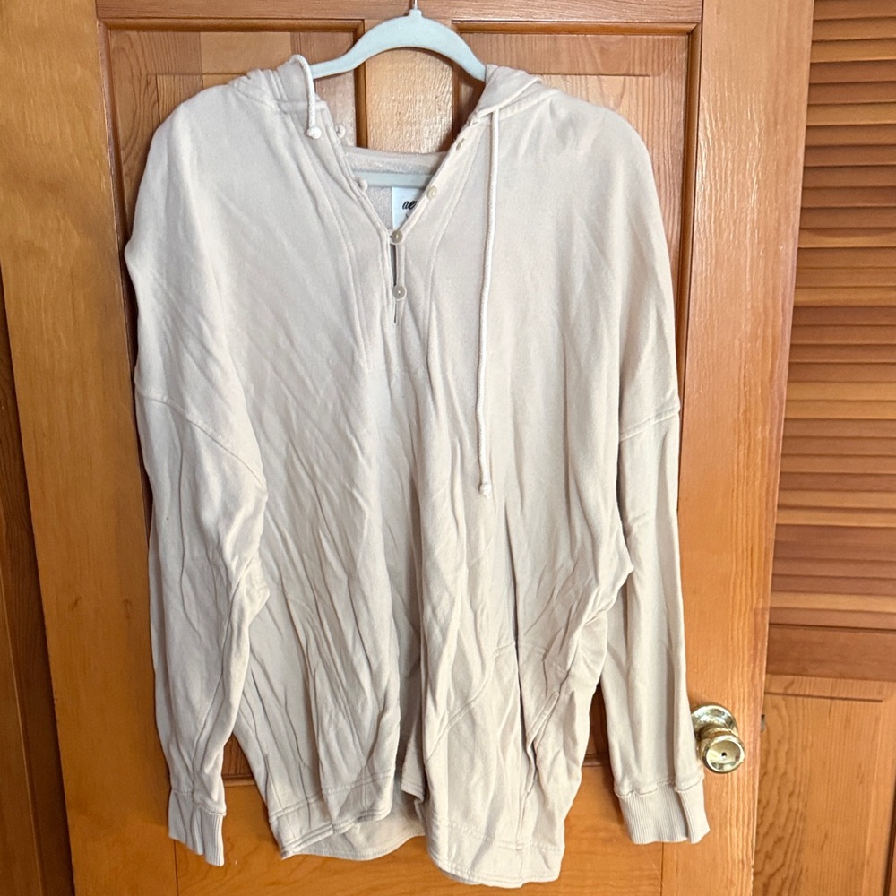 Aerie women’s button Up Cream Sweater